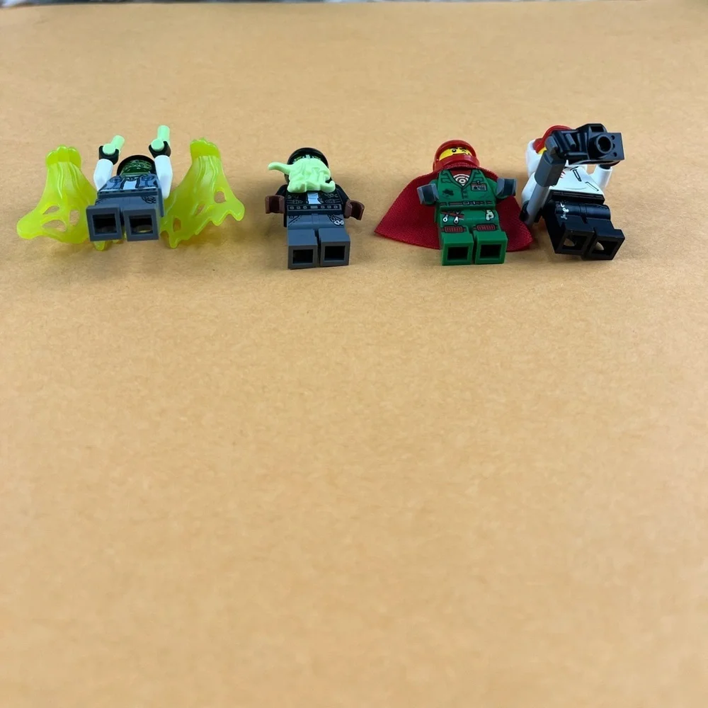 LEGO Hidden Side Minifigure Lot of 4 Joey Jack Davids Douglas Elton 2